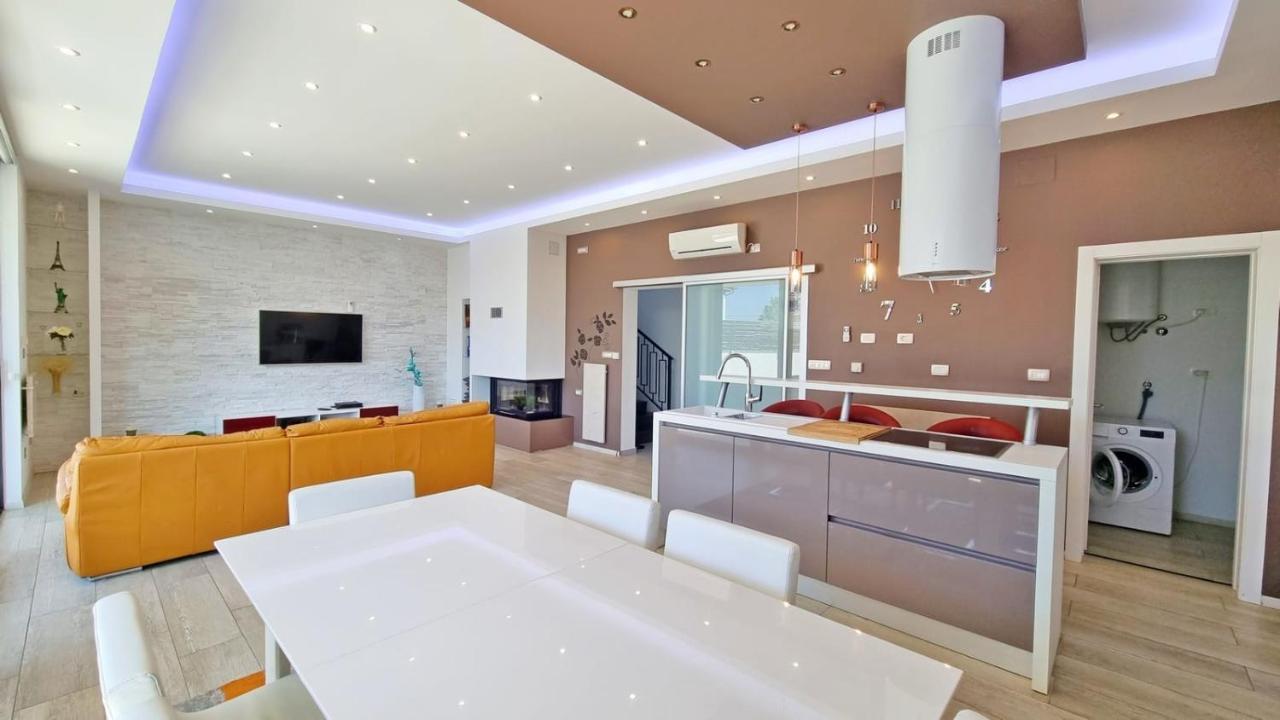 Vila Martina - Bellevue ชัมรีกา ภายนอก รูปภาพ