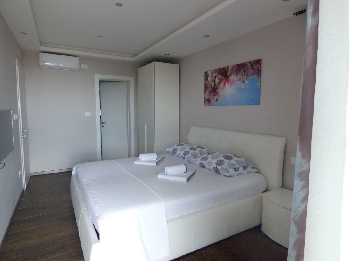 Vila Martina - Bellevue ชัมรีกา ภายนอก รูปภาพ